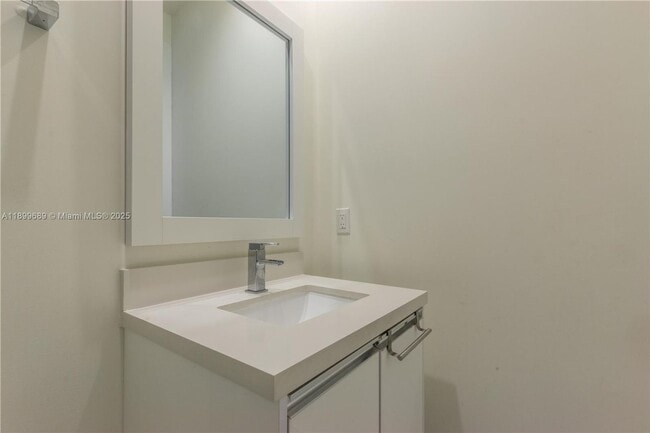 Building Photo - 10245 NW 63rd Terrace