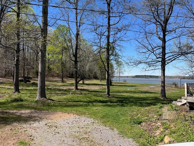 Building Photo - 8427 Stemley Bridge Rd