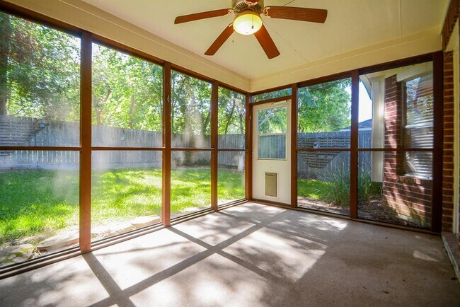 Building Photo - 13639 Country Pine Ct