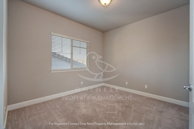 Building Photo - Fantastic - one of a kind 5 bdrm 4 bth hom...
