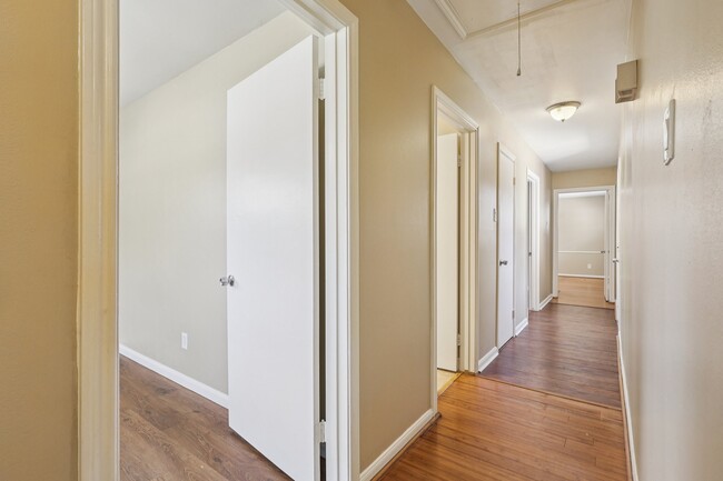 Building Photo - 10015 Warwana Rd