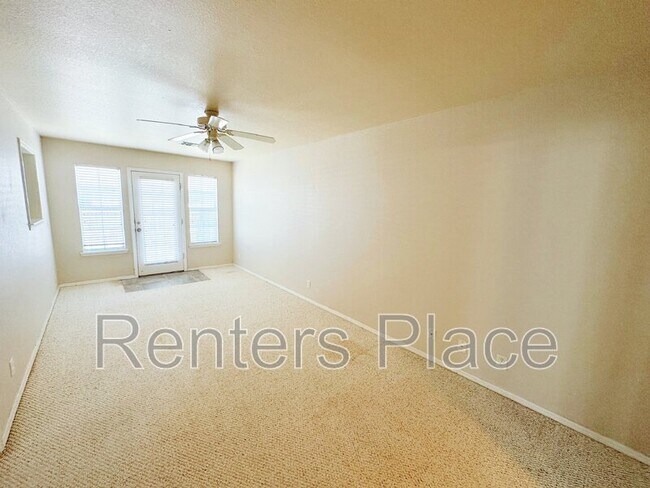 Building Photo - 11705 S Forest Ct