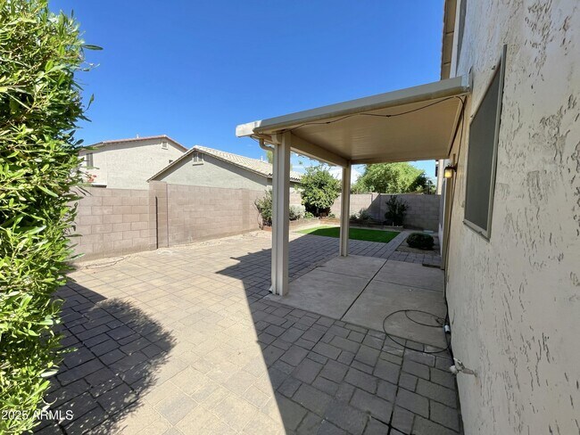 Building Photo - 2640 E Indian Wells Pl