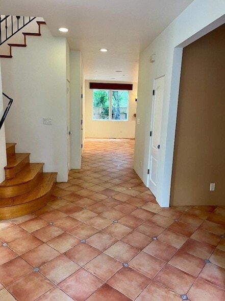 Building Photo - 445 Purisima Way