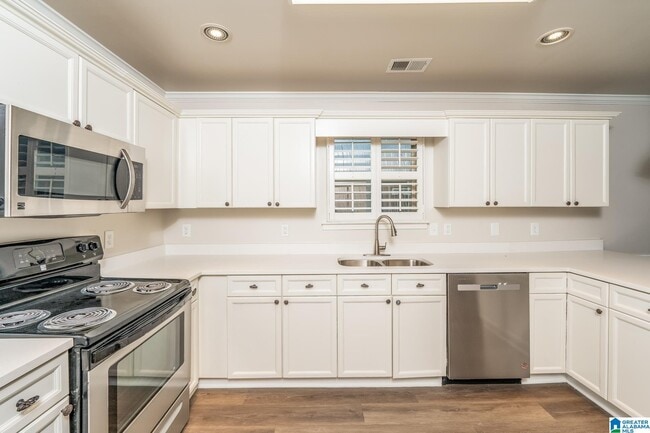 Building Photo - 270 Fox Run Cir