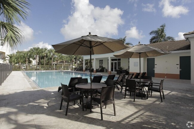 Building Photo - 218 SW 6th Pl