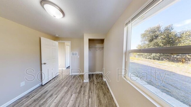 Building Photo - 2405 E St Vrain St