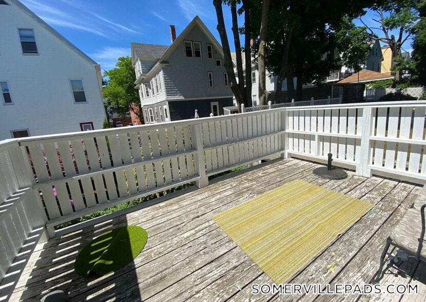 Building Photo - 70 Ossipee Rd