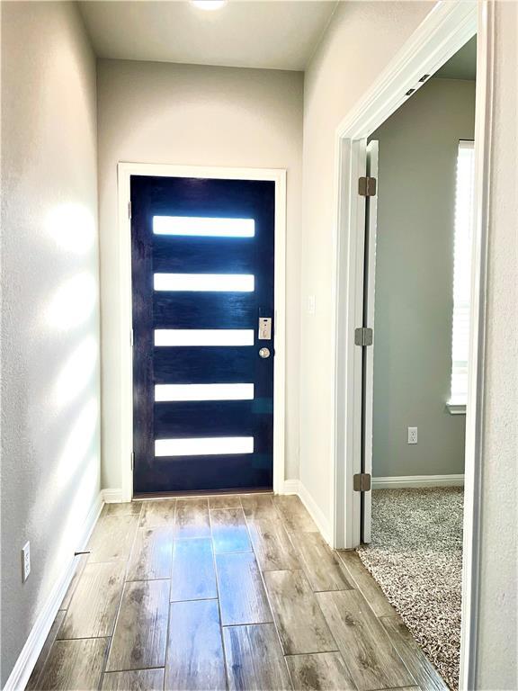 Building Photo - 113 Peruvian Ln