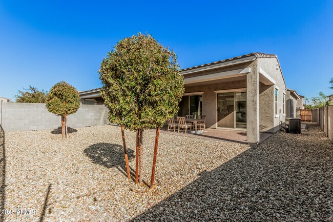 Building Photo - 1882 N 140th Dr