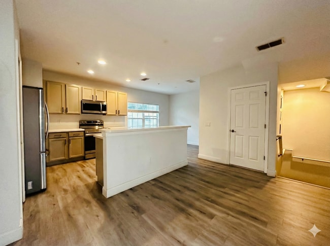 Building Photo - 416 Blue Bayou Ln