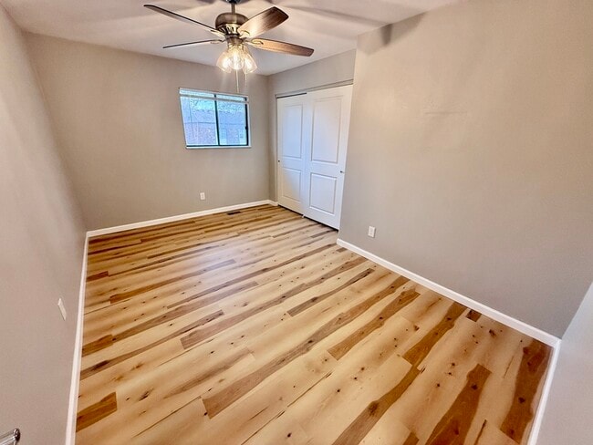 Building Photo - 204 W Wesley Dr