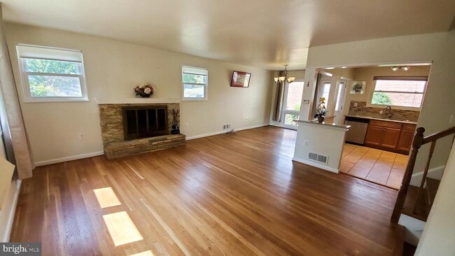 Building Photo - 6415 Rockhurst Rd