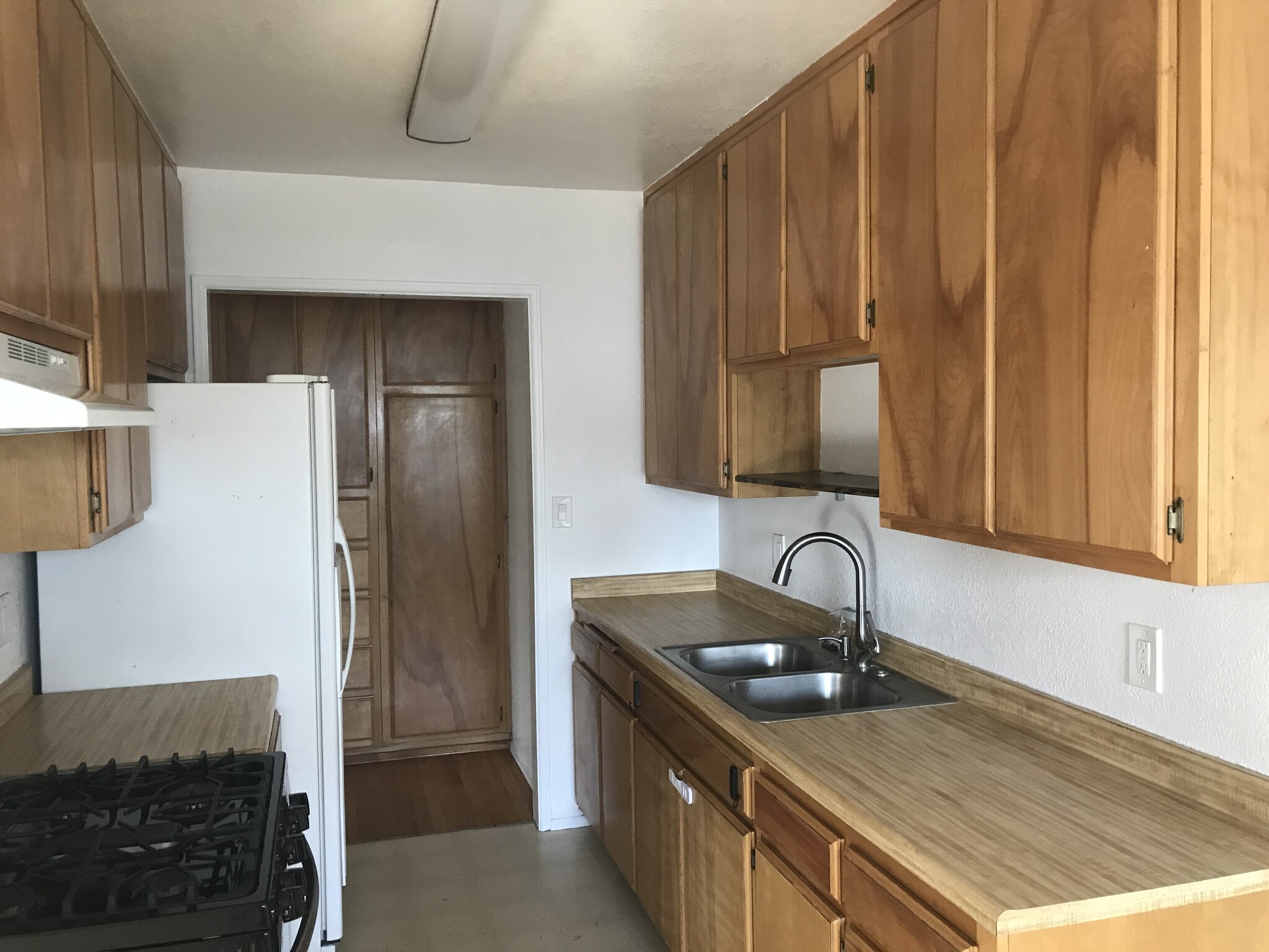 Galley kitchen - 6980 Adams Ave