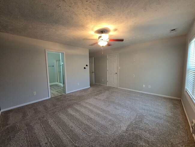 Building Photo - 362 Broad Dr