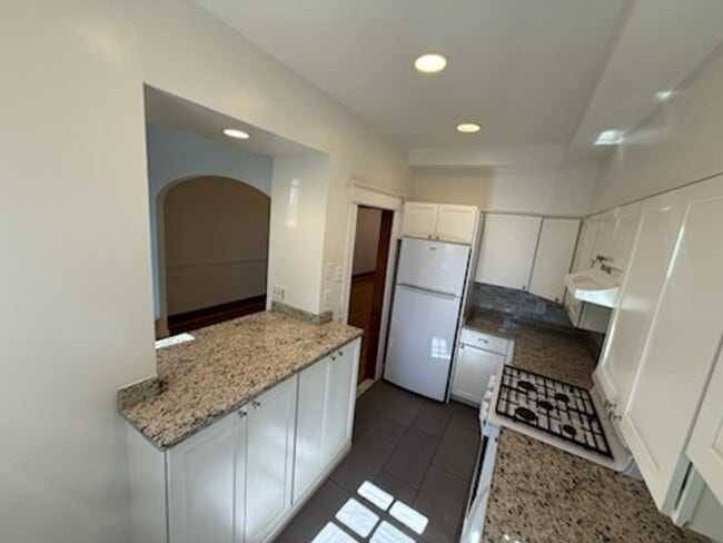 Building Photo - UPDATED 4/BR in Glover Park!