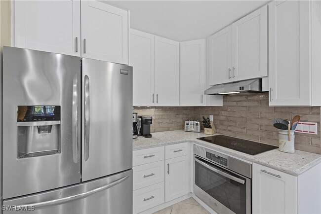 Building Photo - 2261 Kings Lake Blvd
