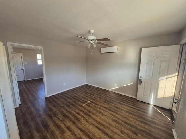 Building Photo - 1116 41st St