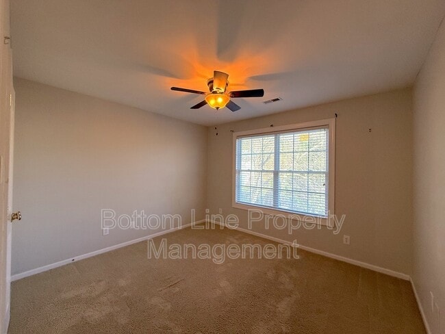 Building Photo - 12430 McAllister Park Dr