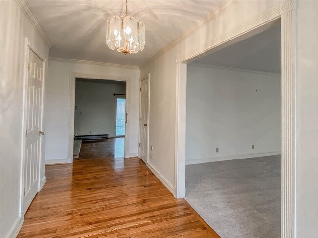 Building Photo - 255 Starritt Ln