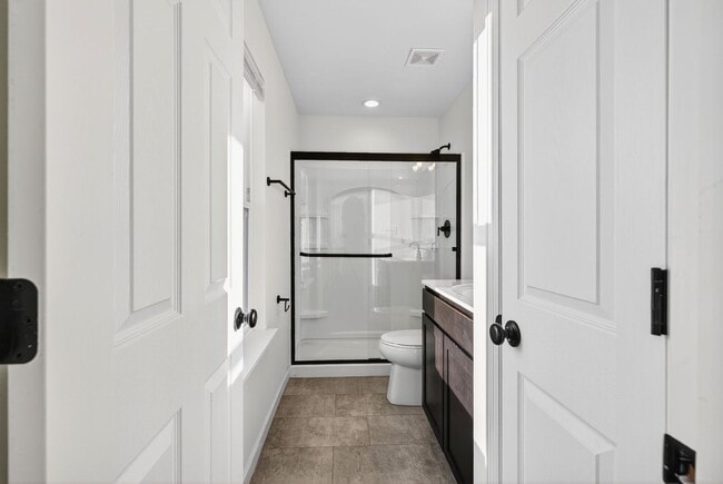 Building Photo - Modern 2-Bedroom Townhome