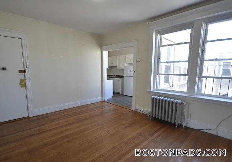 Building Photo - 1167 Boylston St