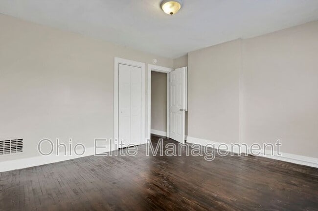 Building Photo - 659 S Burgess Ave