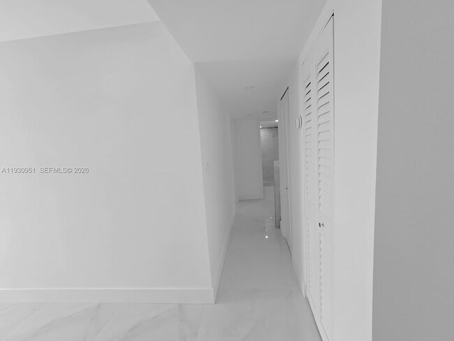 Building Photo - 1800 W 54th St