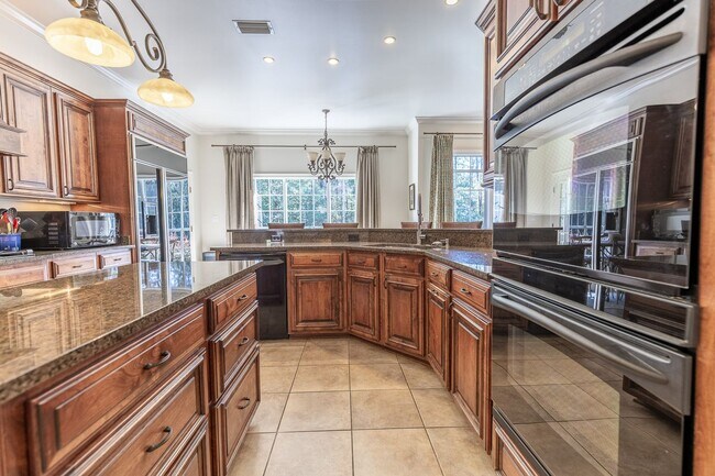 Building Photo - 7316 Northbrook Cir