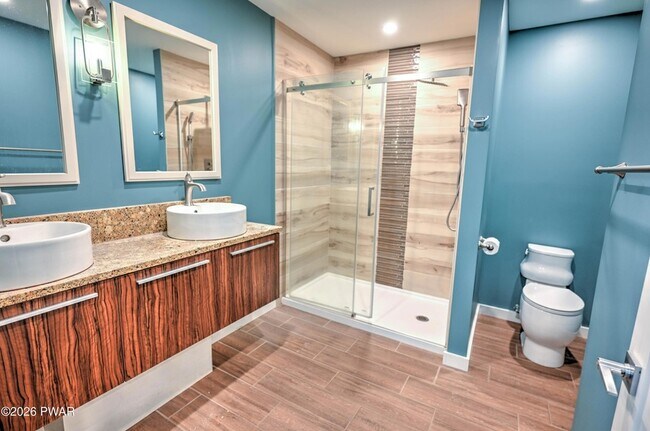 Building Photo - 628 Hudson St