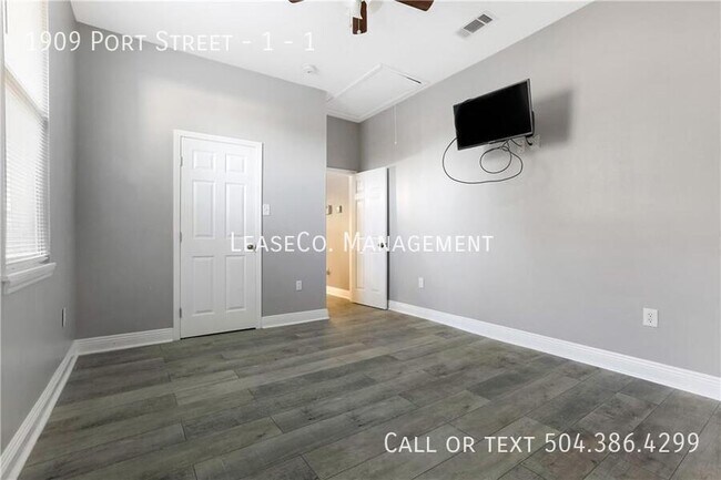 Building Photo - 1909 Port St