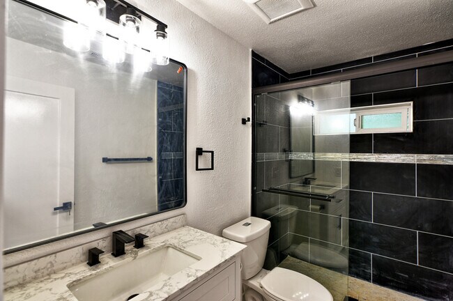 Building Photo - 22705 Mountlake Terrace