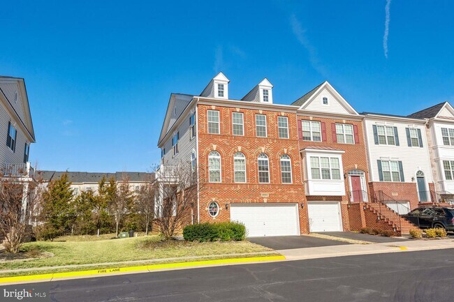 Building Photo - 25053 Prairie Fire Square