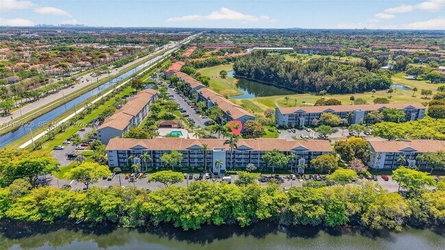 Building Photo - 12500 SW 5th Ct