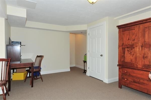 Building Photo - 45 S Crescent Circuit