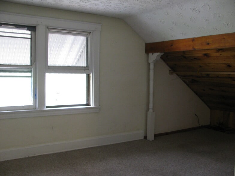 Building Photo - 2534 Valley View Ct