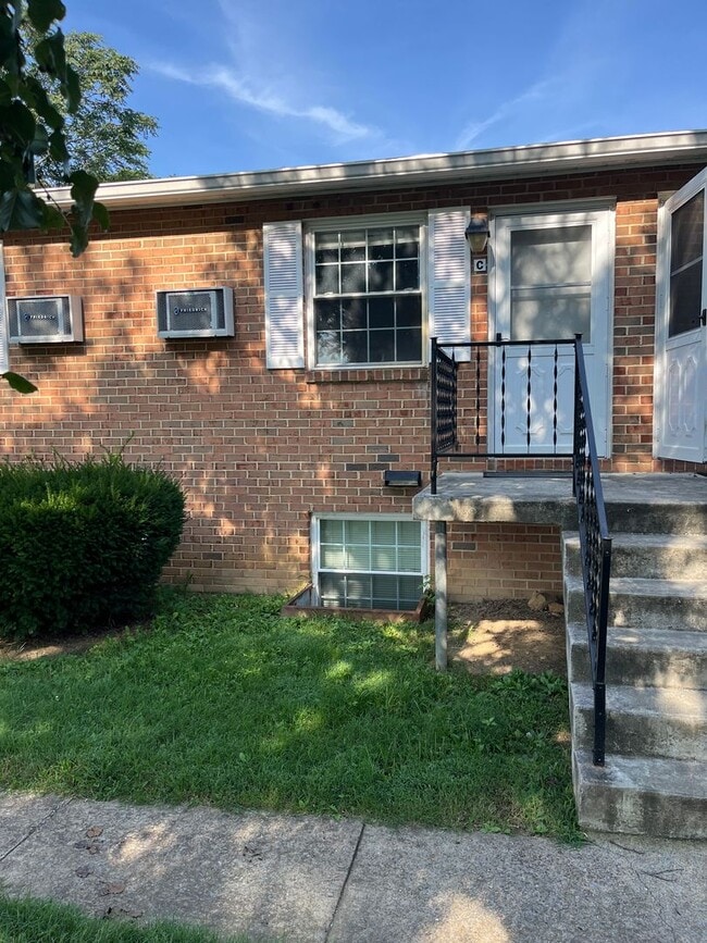 Primary Photo - One bedroom apartment for rent in Harrison...