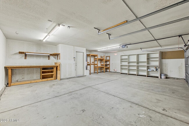 Building Photo - 4008 W Bloomfield Rd