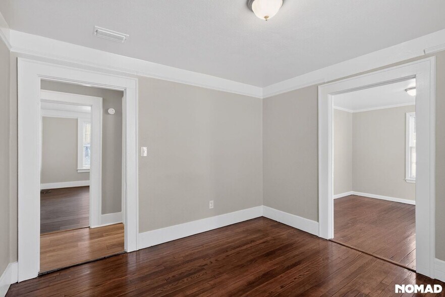 Building Photo - 2002 E 51st St