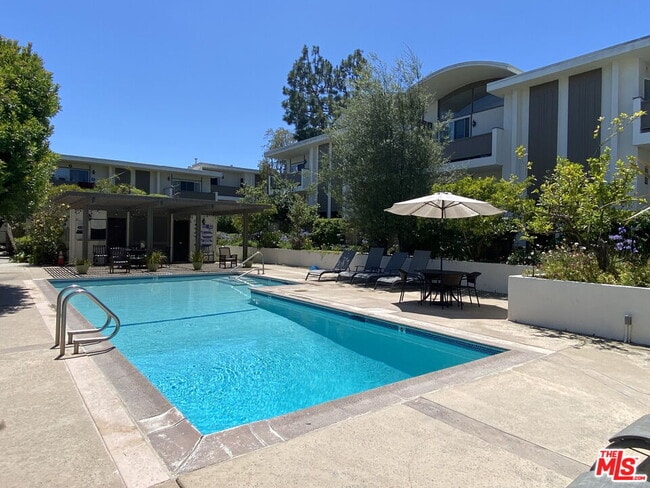 Building Photo - 4760 La Villa Marina