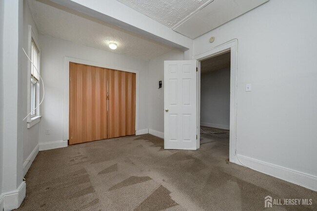 Building Photo - 29 Smith St