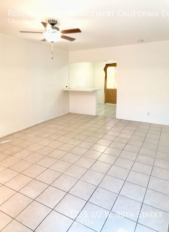 Building Photo - Charming 2 bedroom 1 Bathroom Duplex Avail...