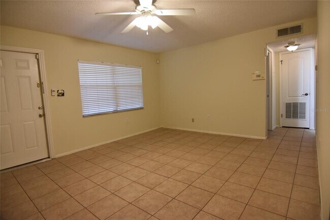 Building Photo - 700 E Airport Blvd