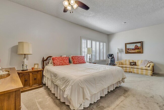 Building Photo - LUXURY 3-BEDROOM TOWNHOME IN ALAMO HEIGHTS