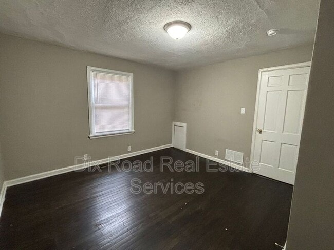 Building Photo - 1111 Richmond Ave