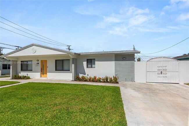 Building Photo - 6010 SW 108th Pl