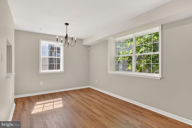 Building Photo - 1008 Rittenhouse St NW
