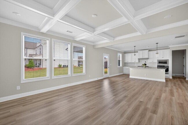 Building Photo - 4407 Silver Oak Dr SW