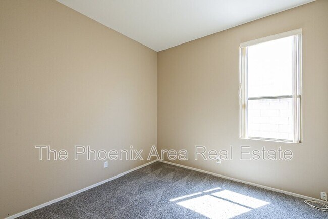 Building Photo - 7237 E Gallego Ln