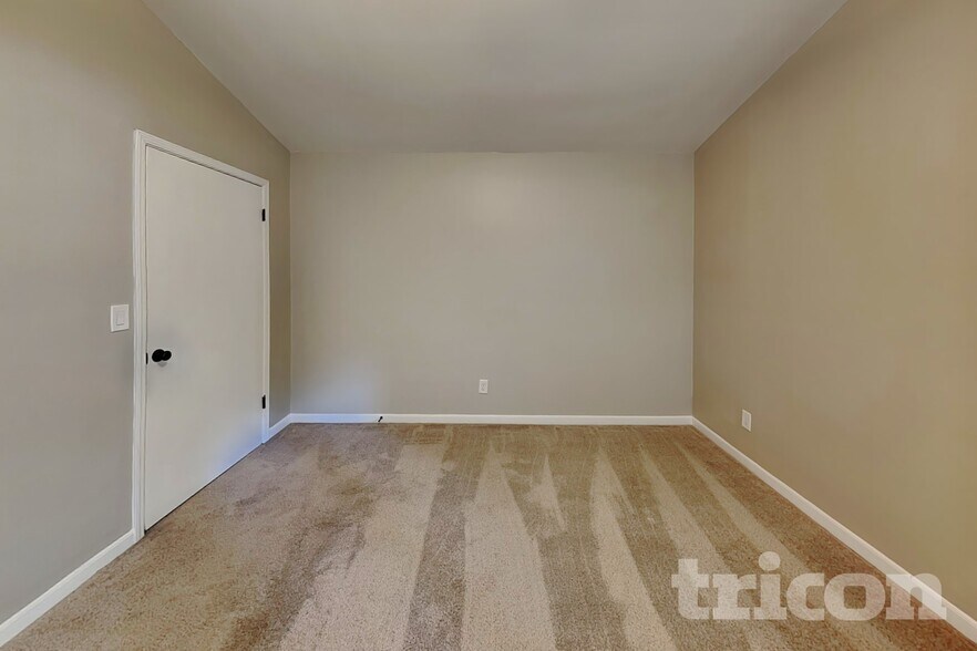 Building Photo - 278 Shalloway Dr NE